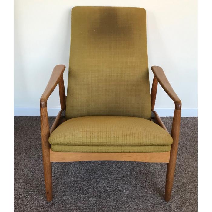 Soren Ladefoged oak chair 3.jpg_1